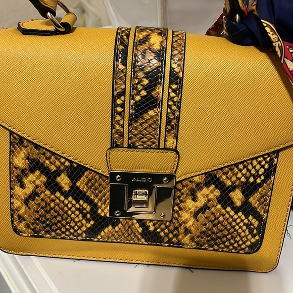 Aldo bag with scarf. Mustard color w/faux snake skin. Comes w/detachable strap - Picture 6 of 13